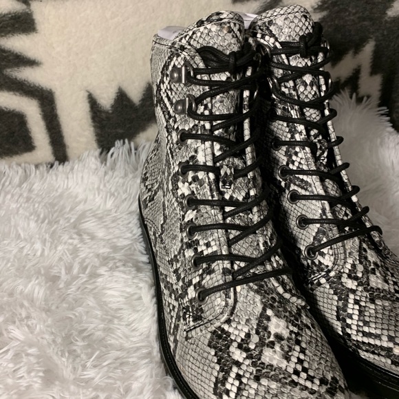 🆕INDIGO RD Imara Snake Embossed Print Combat Boot - Picture 8 of 16